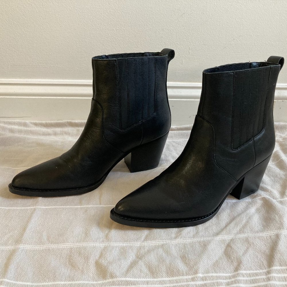 Like NEW J Crew Leather Western Boot 🔥